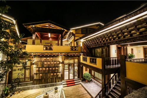 精品酒店精致、設(shè)計所用手法表現(xiàn)何種特色